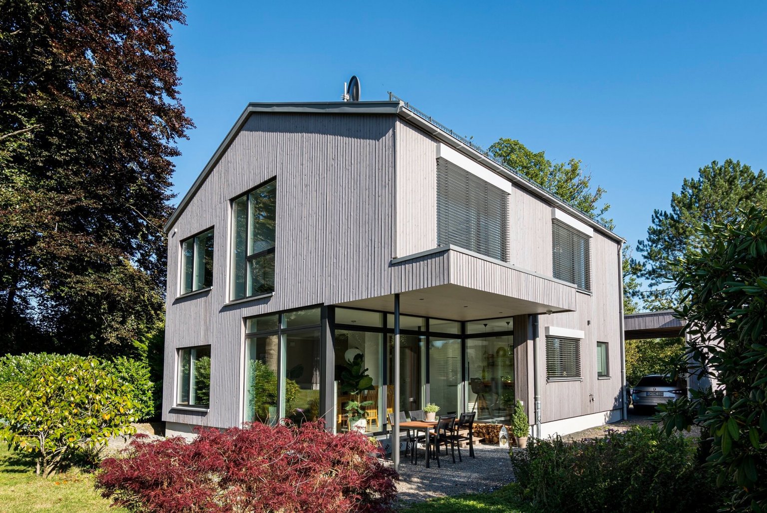 Sanierung und Erweiterung eines Einfamilienhauses in Reichshof-Alpe zu einem Effizienzhaus 55