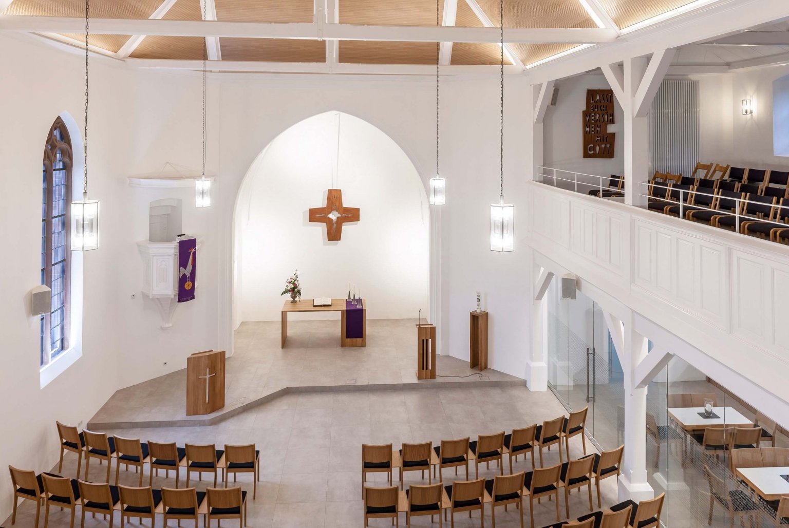 Neugestaltung des Innenraums der Evangelischen Kirche in Gummersbach- Derschlag